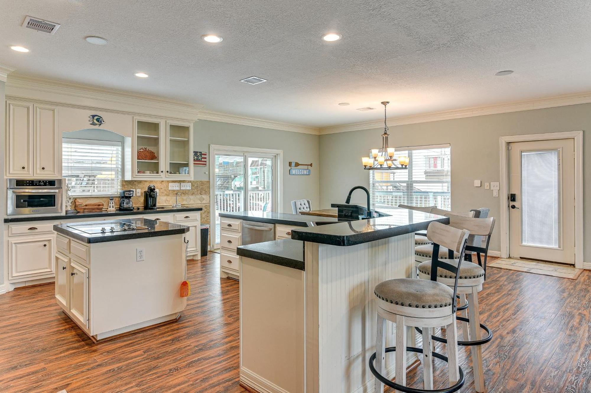 Large Group Gulf Retreat, Steps To Surfside Beach! Экстерьер фото